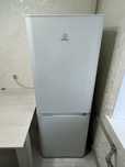 Холодильник Indesit