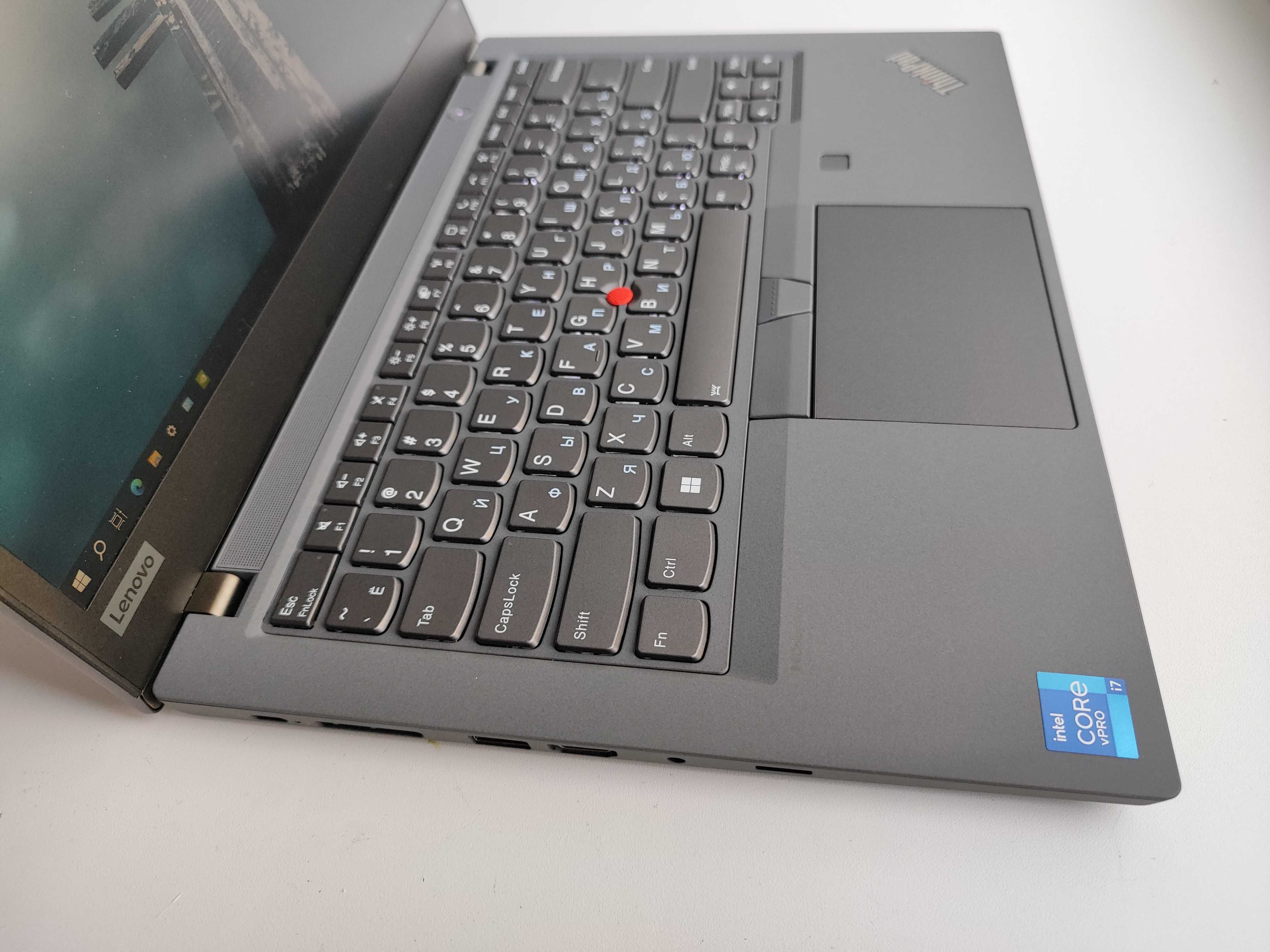 Lenovo ThinkPad T14 Gen 2/i7-1185/8/500/NVIDIA MX450/Как новый.