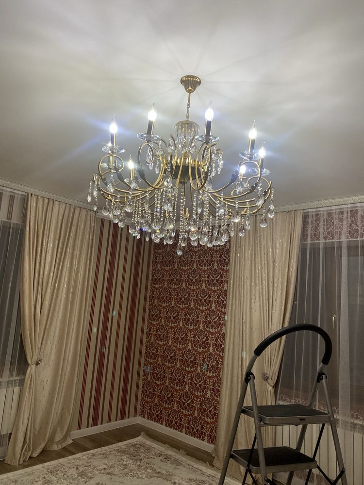 Элегантная, шикарная люстра