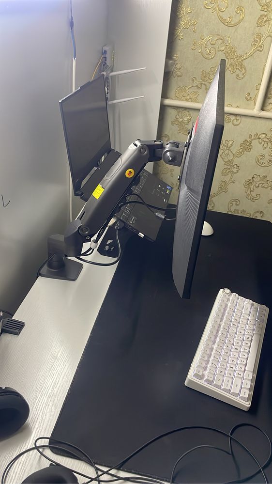Игровой монитор HKC 240Гц + Кронштейн