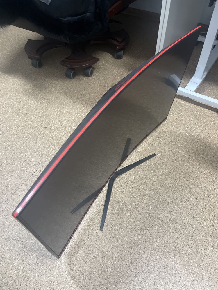 Продам игровой монитор 32’
