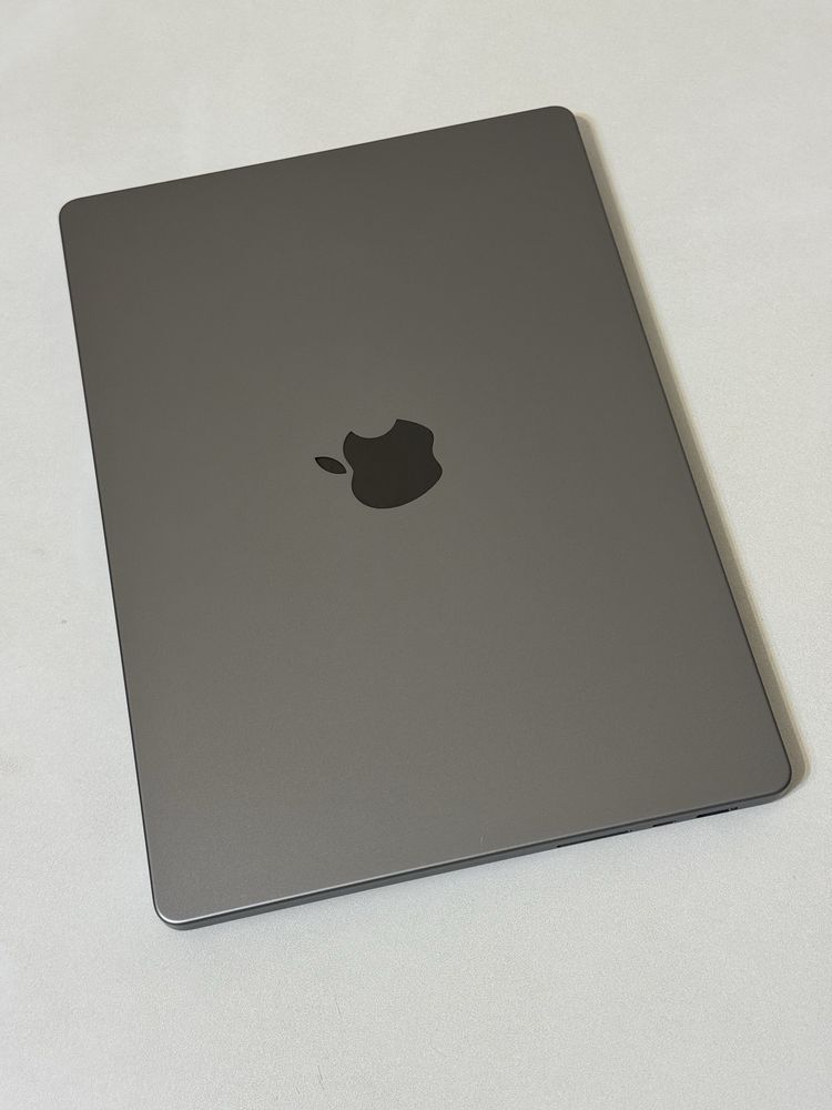 MacBook Pro 14 inch 2021