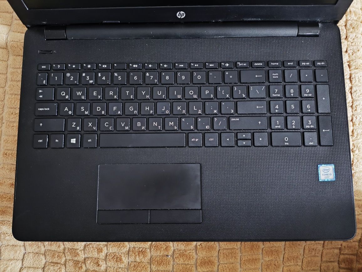 Ноутбук HP 15-bs053ur i3 6006u 240 ssd