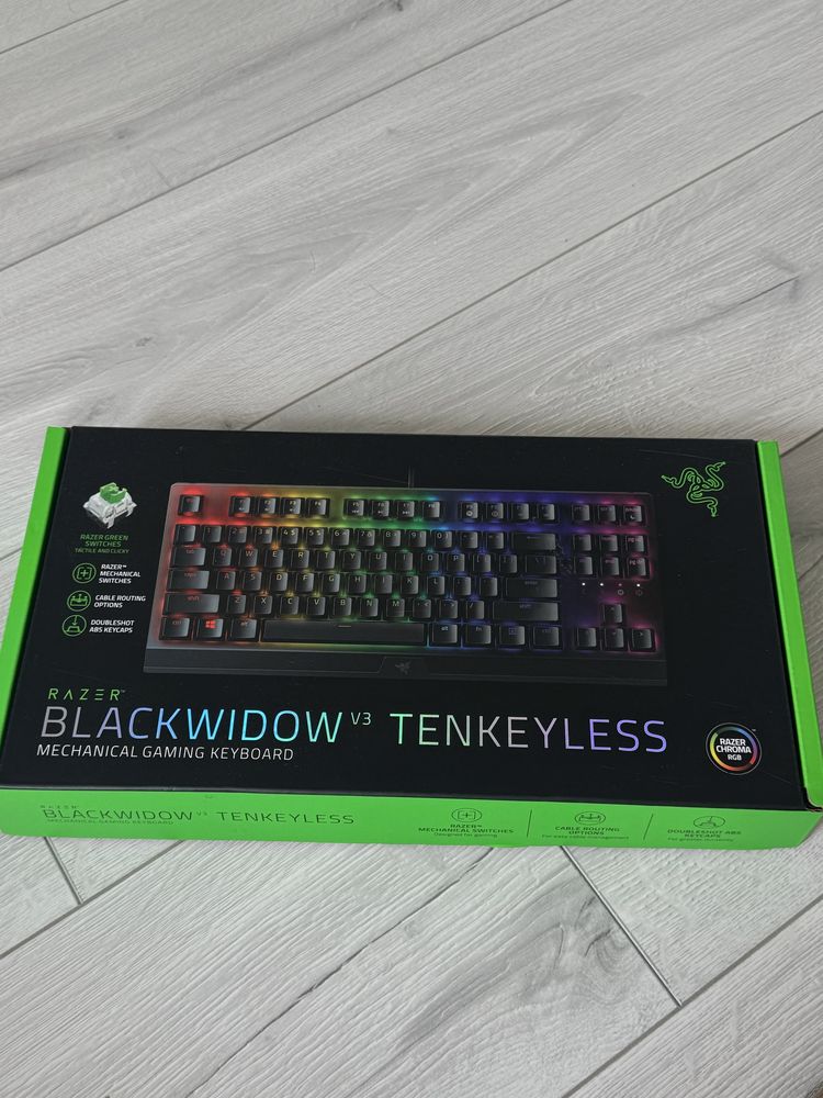 Продам игровую клавиатуру Tenkeyless v3