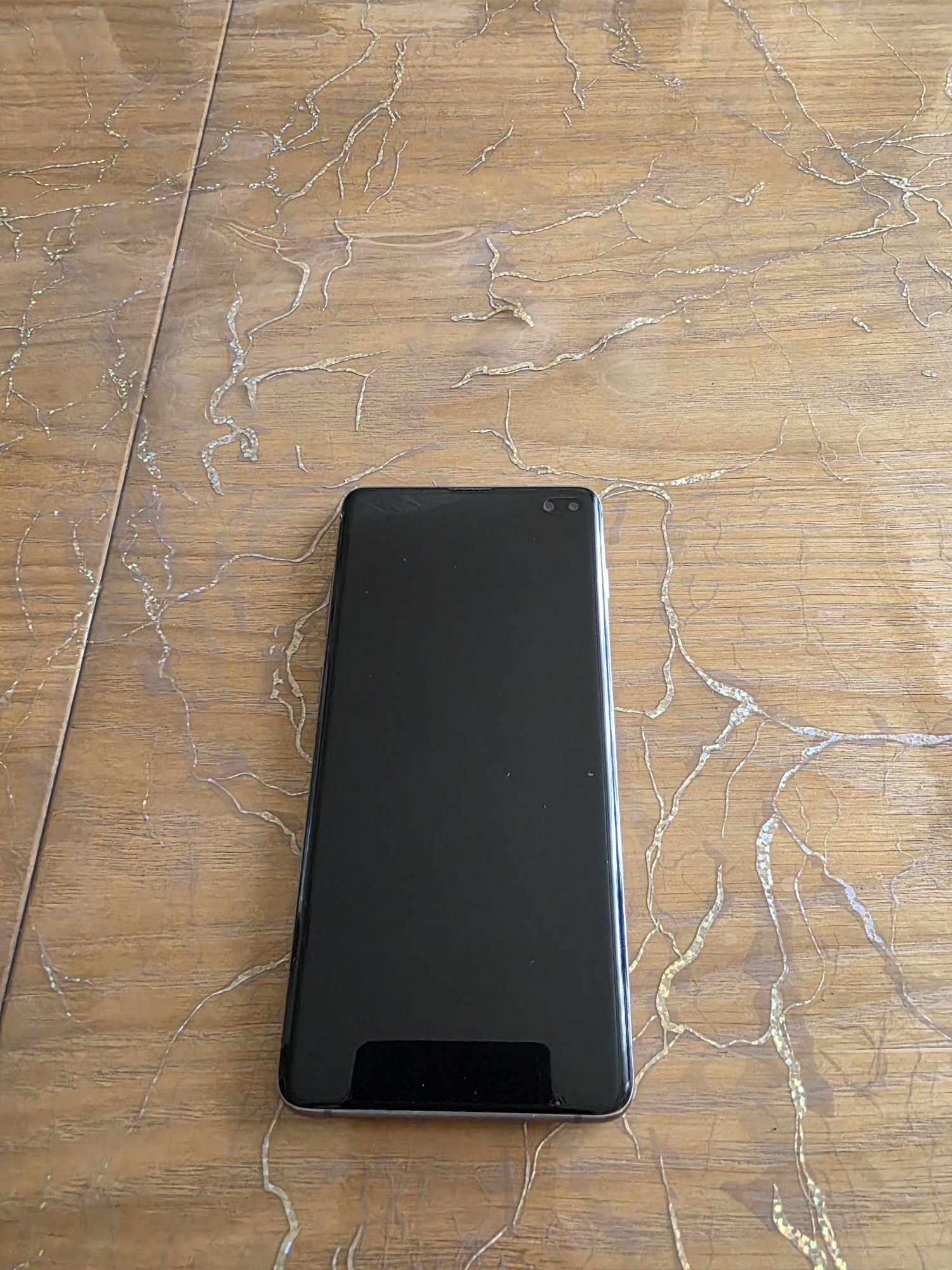 Продам SAMSUNG S10+