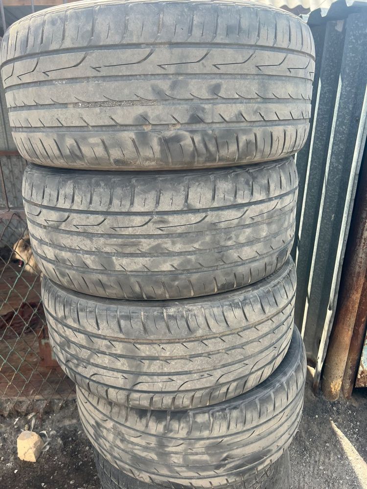 Продам резину летнюю. 285/50/20