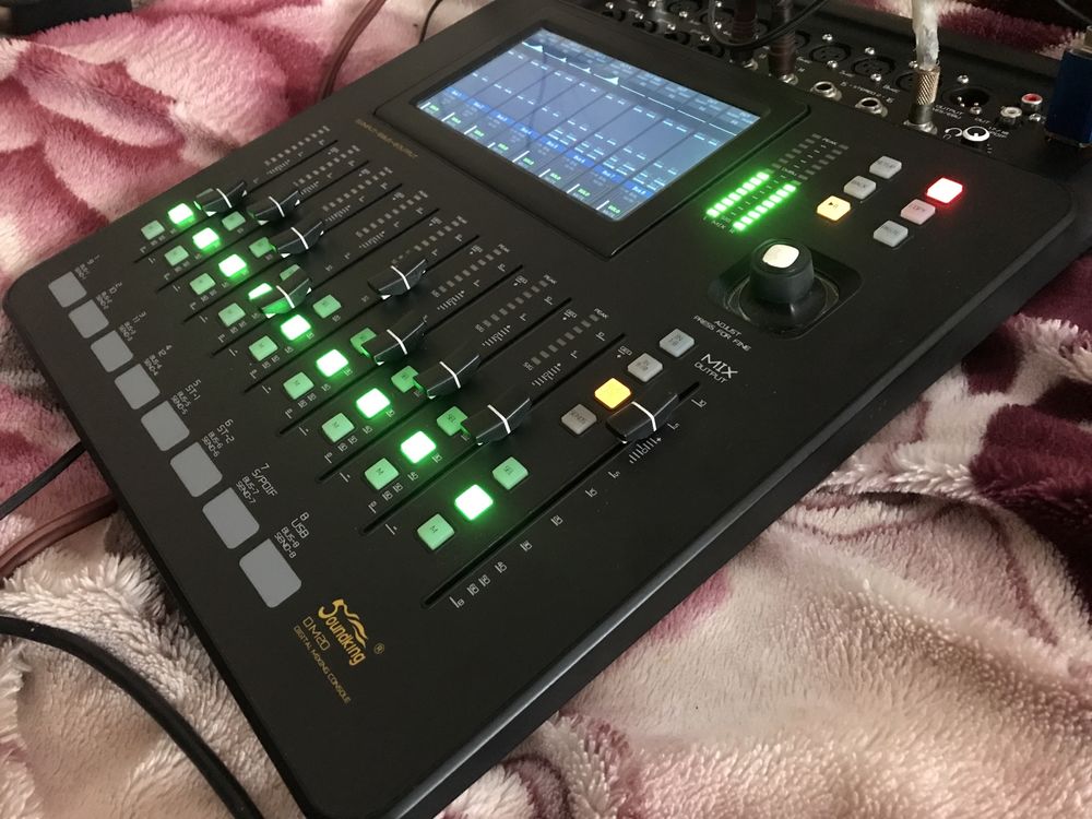 Цифровой микшерный пульт SoundKing DM20