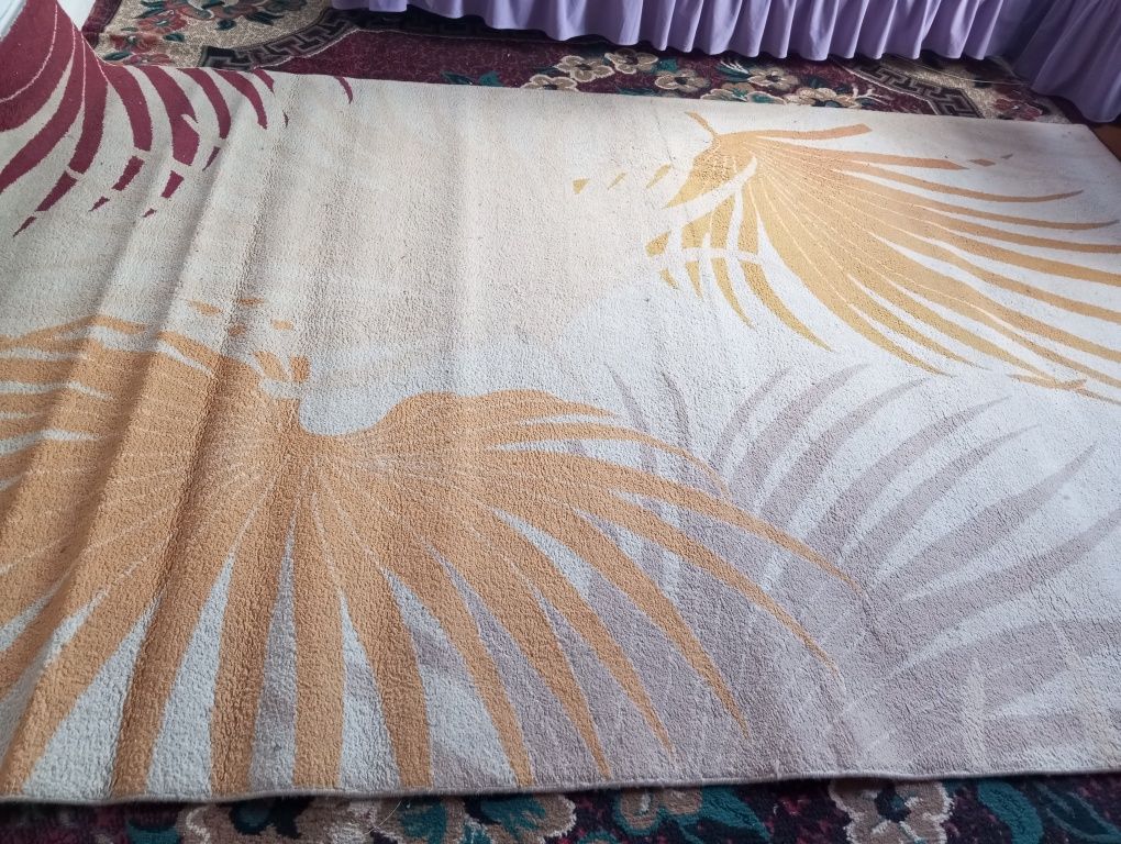 Продам палас . Чеснок