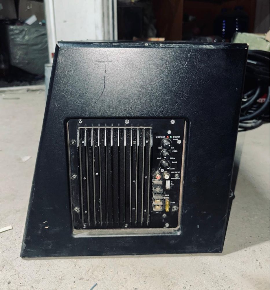 Kicx / CQ 301BPA Сабвуфер