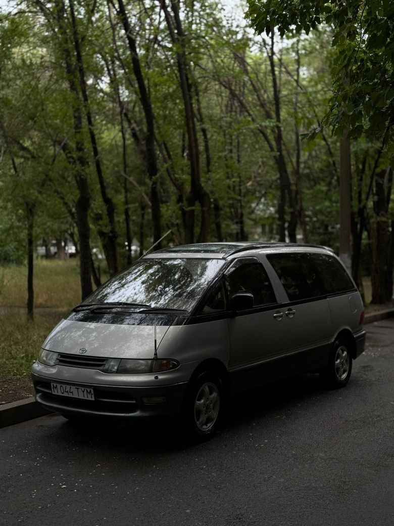 Тойота люсида эстима