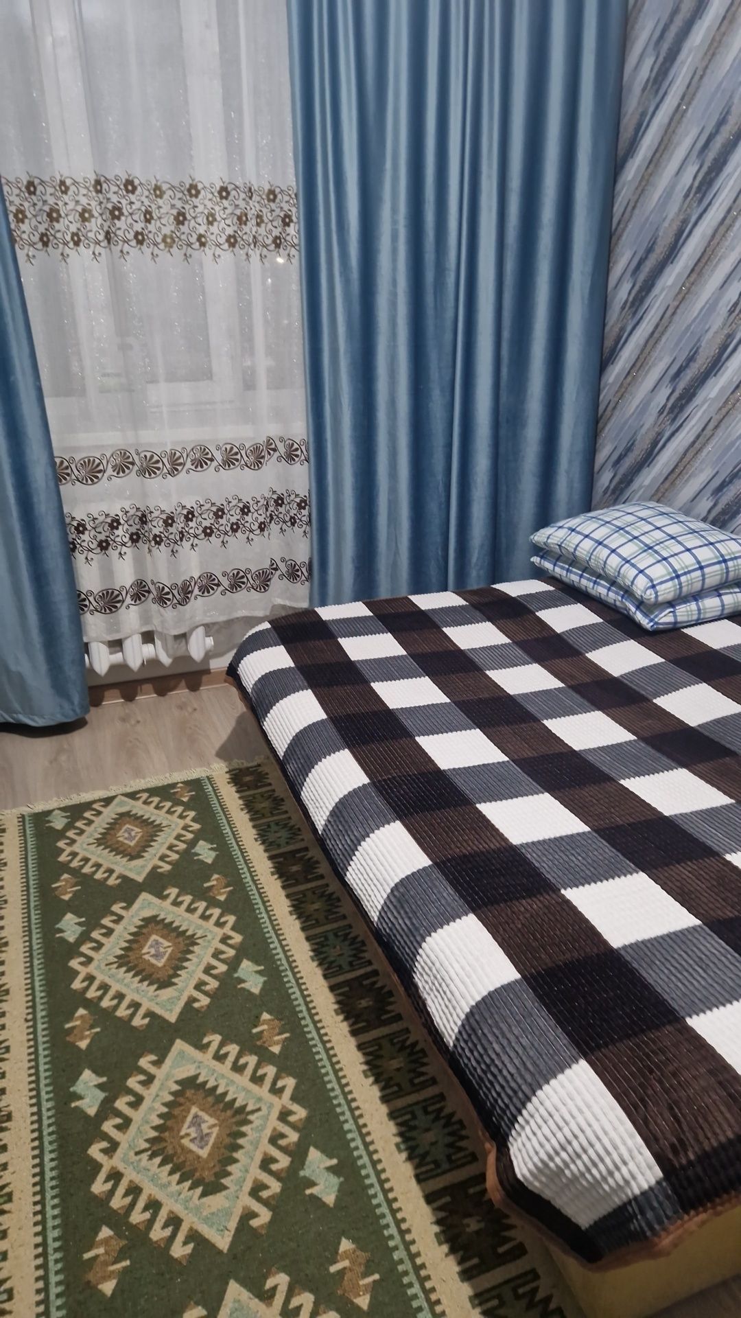Сдаю 1 комн кв  8000,по часам 2ч -3т,3ч-4т и т д.понедельно,7 поликл