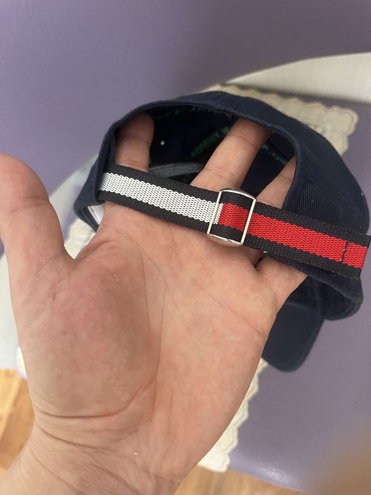 Tommy Hilfiger one size nike kangol adidas calvin hugo armani karl ea7