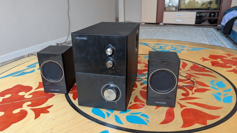 Продам колонки Microlab M-223