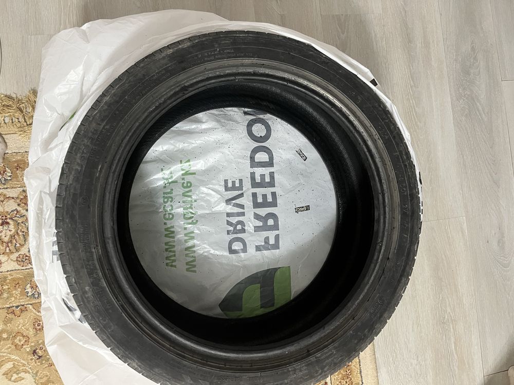 Продам шины 215/45r17