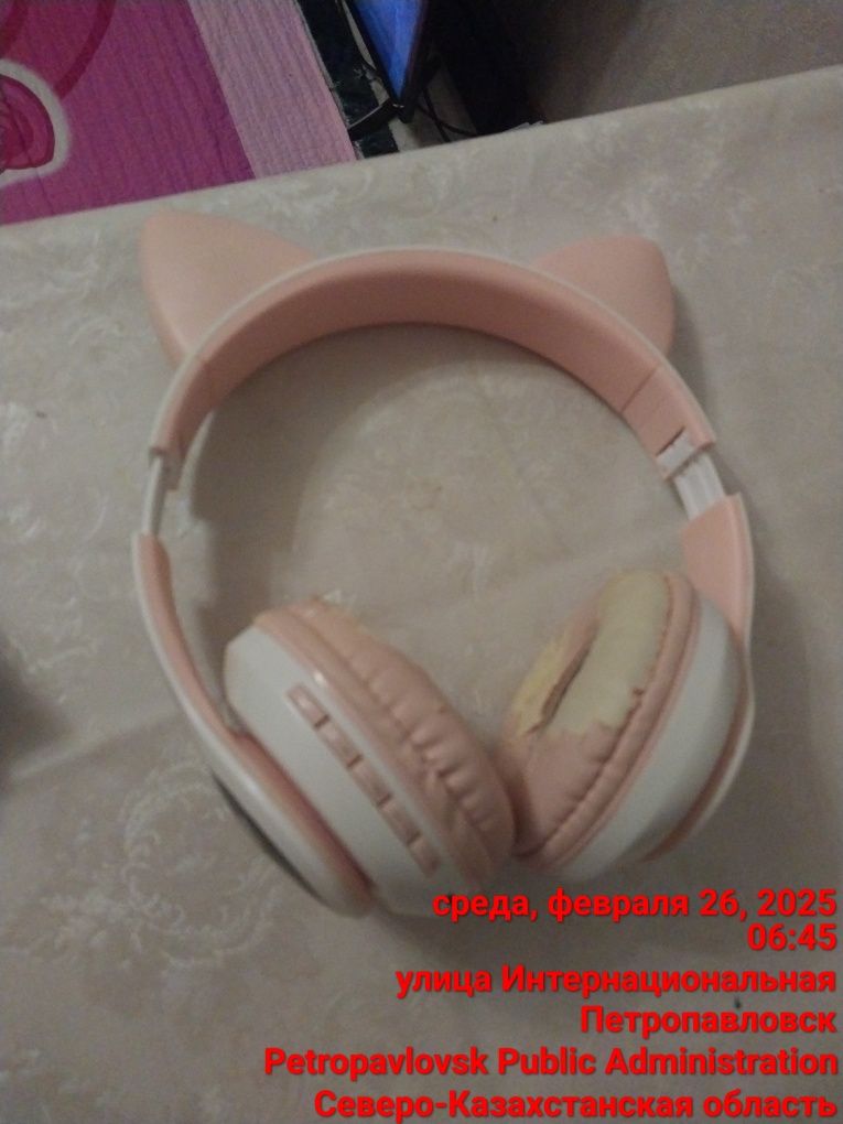 Блютуз наушник с подсветкой и