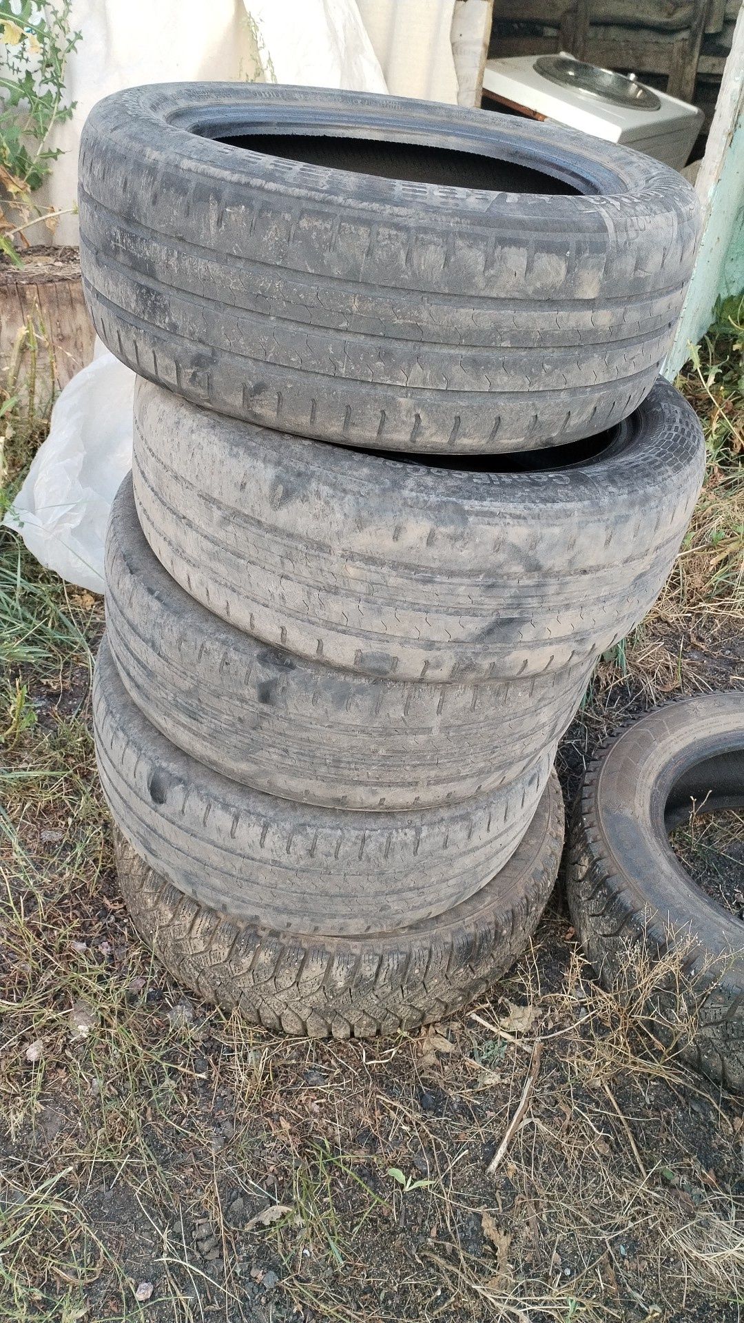 Продам шины бу комплек 20тыс