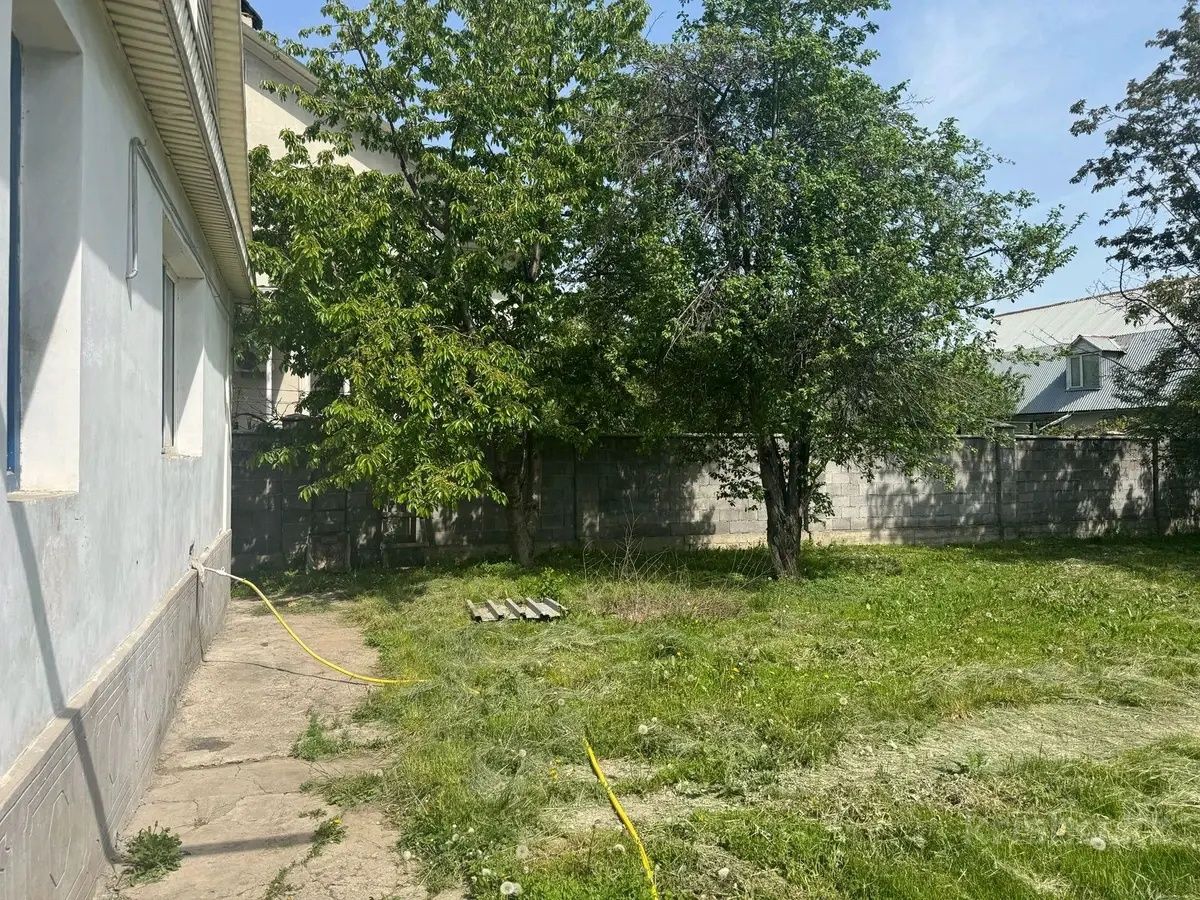 Продам дом в одном уровне. Хорошее расположение, удобная планировка.