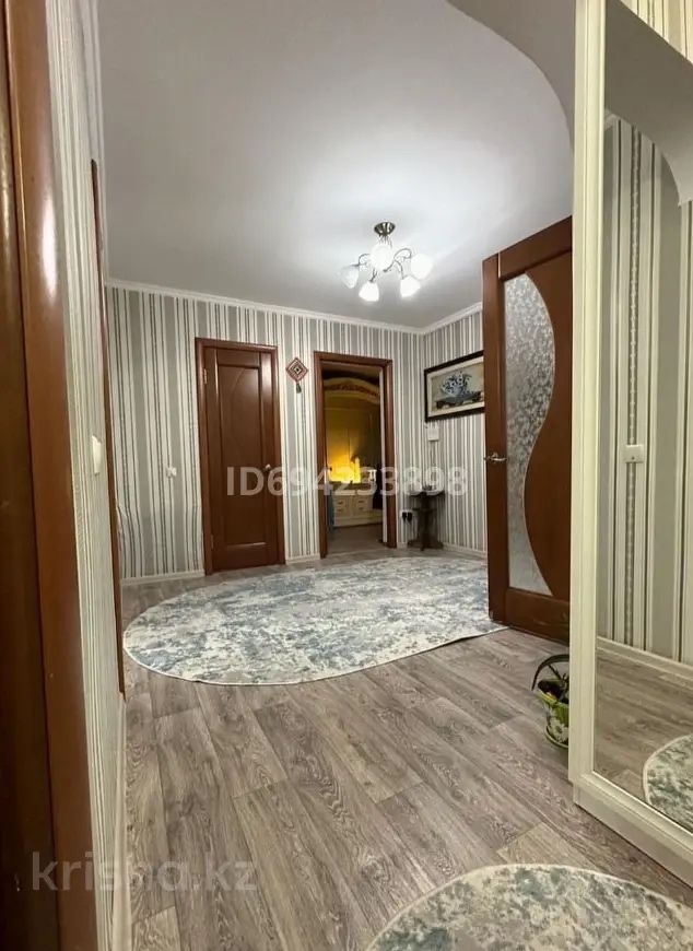 Продам квартиру 4 комнатную