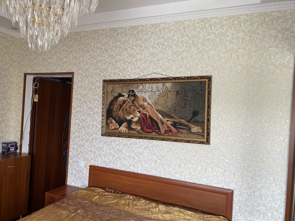 Спальный гарнитур