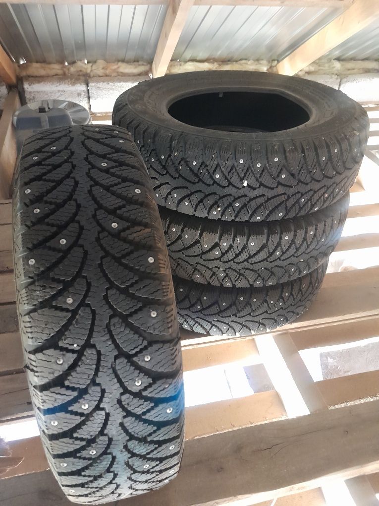 Продам шины срочно