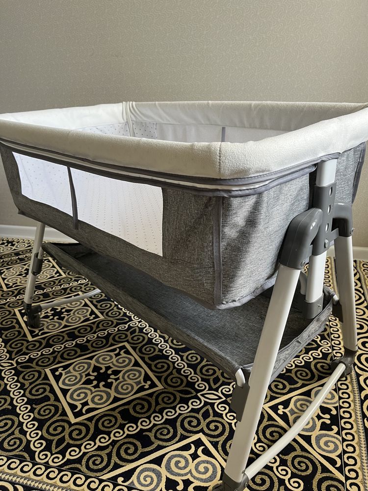 Многофункциональная складная кроватка манежка Ining Baby