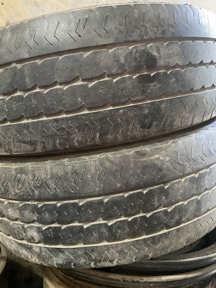 Продам пару 205/65R16C pirelli