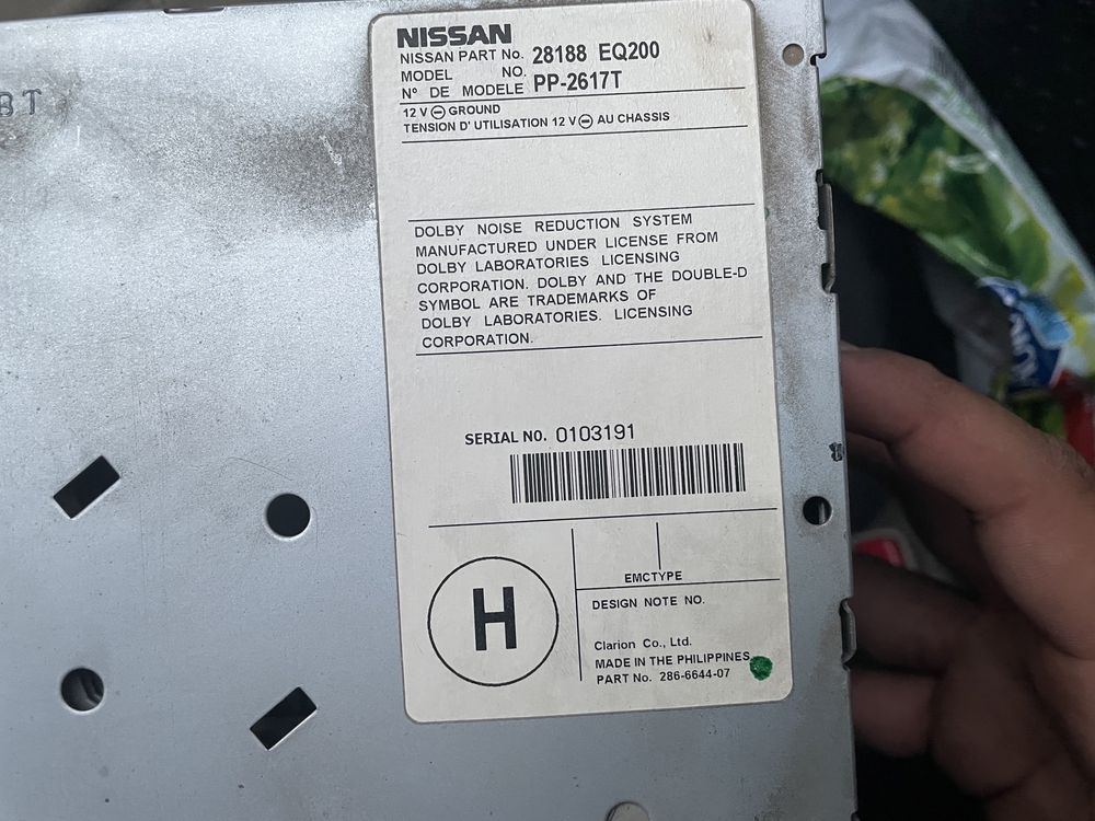 Продам магнитолу оригинал Nissan