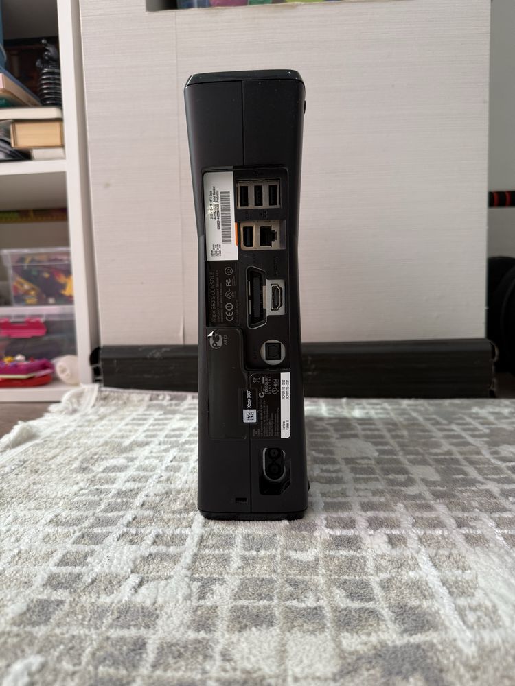 XBOX360 с дисками