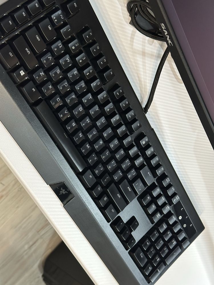 Клавиатура Razer BlackWidow Chroma V2 (Green switch)