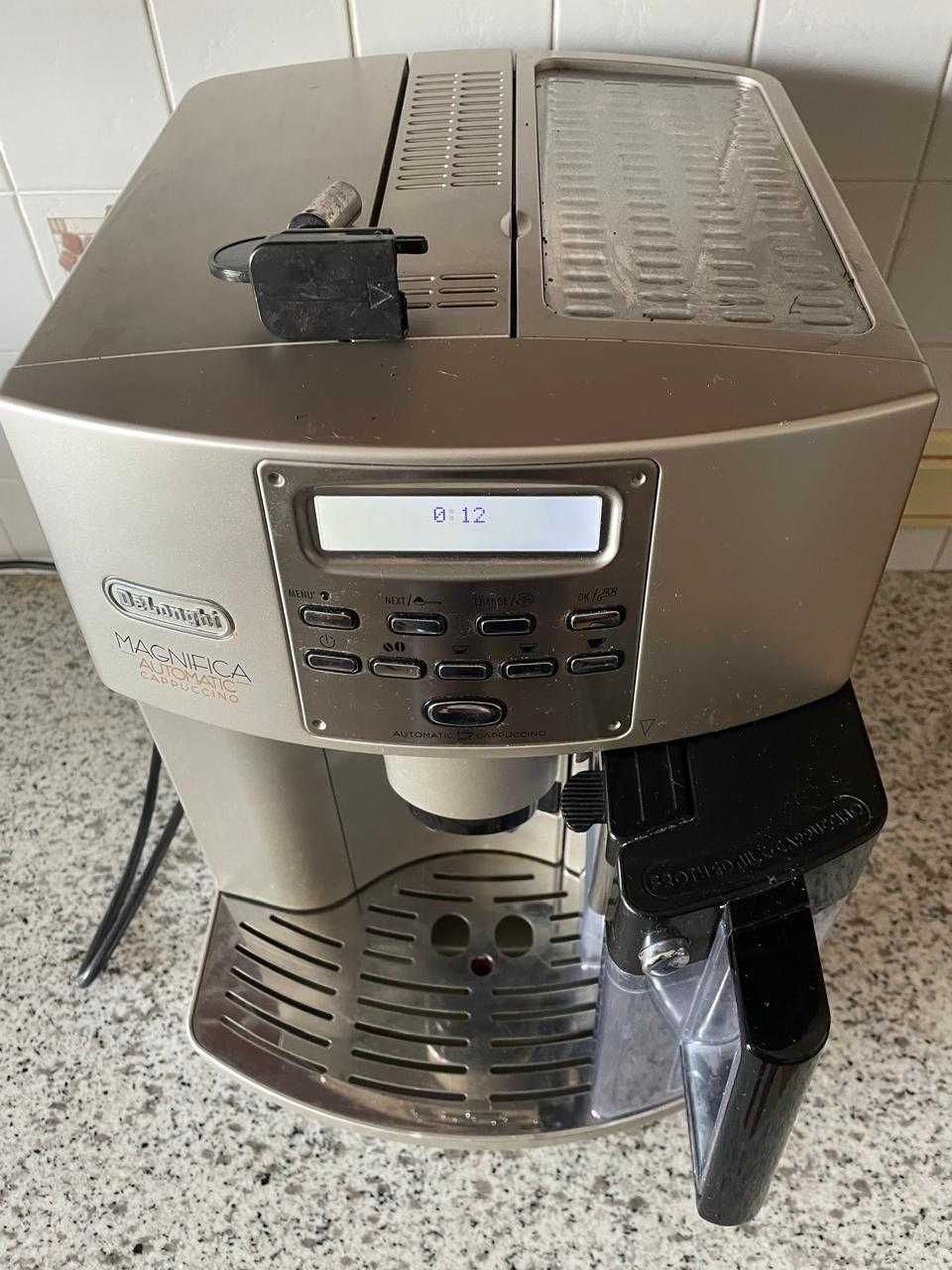Кофемашина Delonghi Magnifica ESAM 3500.S