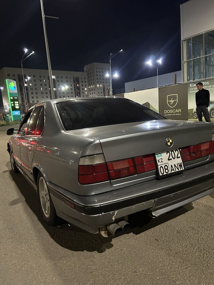 Срочна продам бмв е34