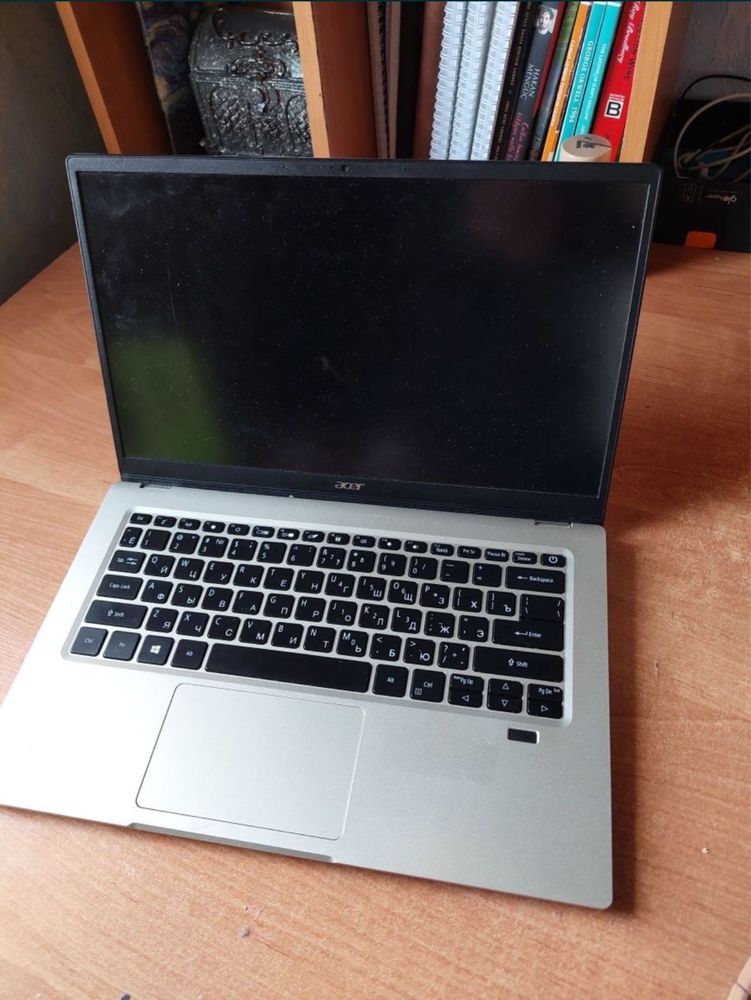 Продаю ноутбук ACER SWIFT 1