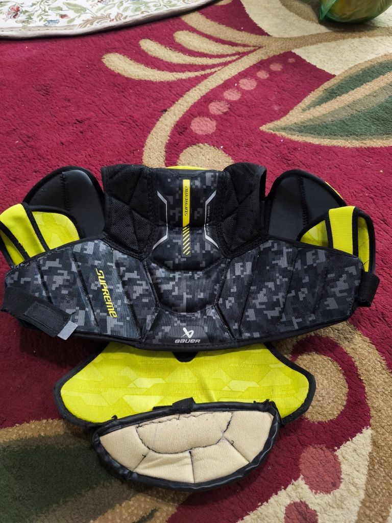 Нагрудник хоккейный Bauer Supreme M3 JR M