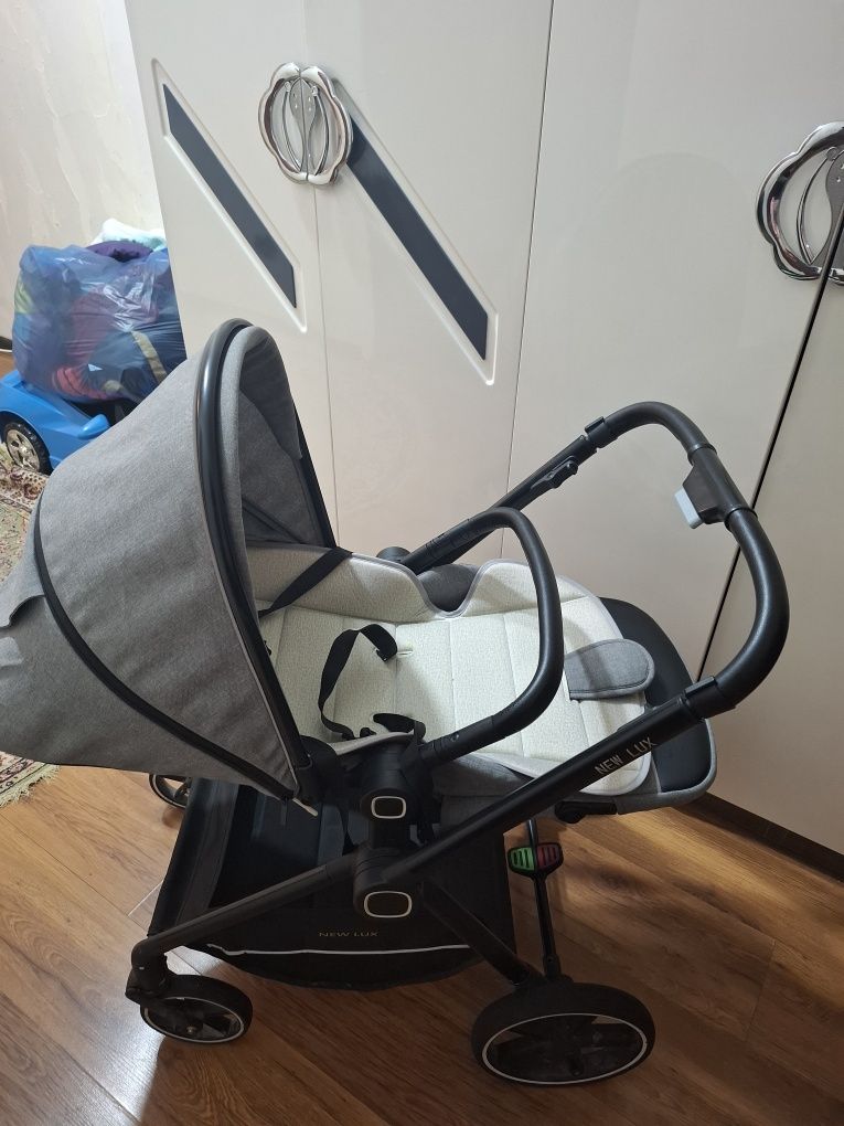 Продам детскую кровать и коляску