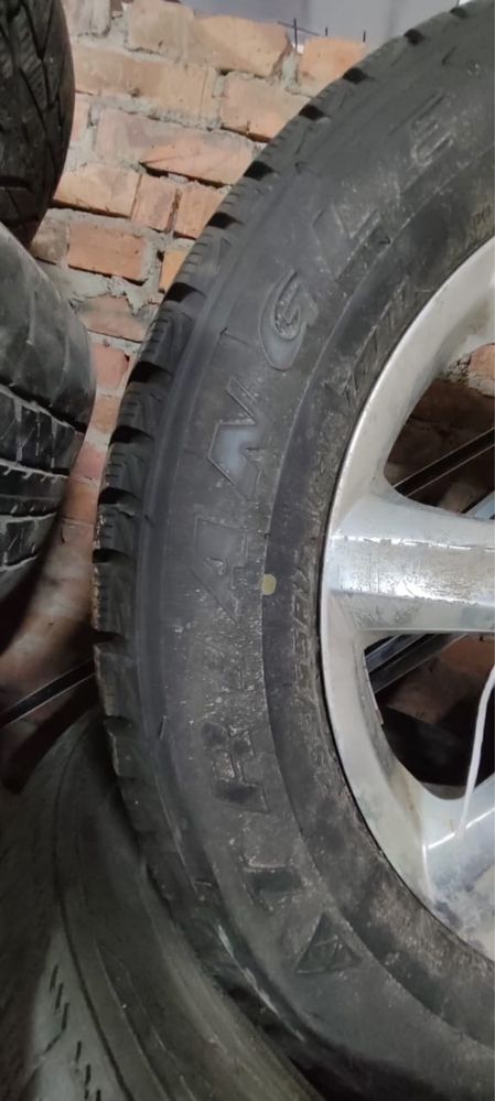 Диски 7716 VW16 с всесезонными шинами 255/55 R18 triangle почти новые