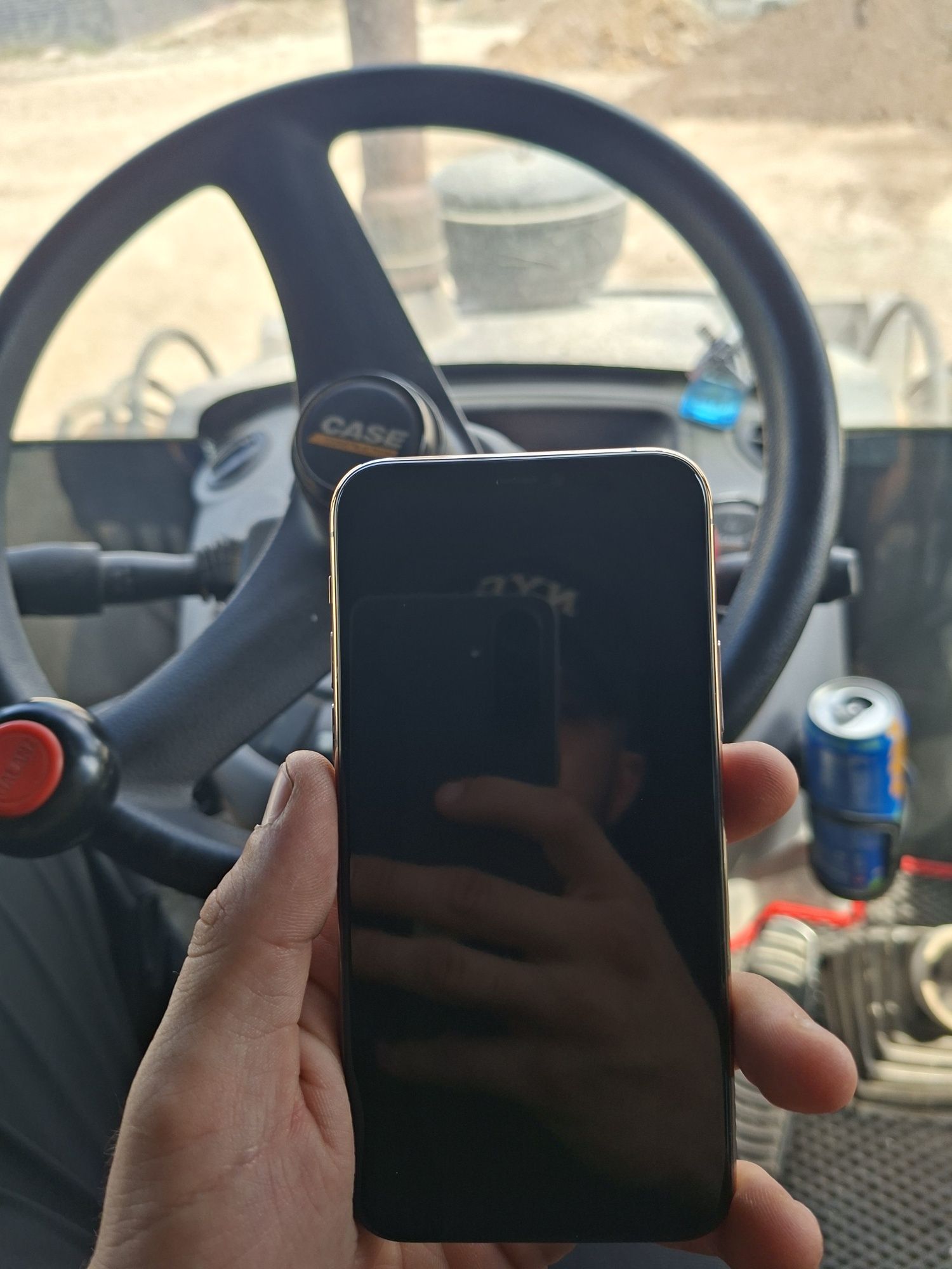 Iphone 11 pro.  Продам