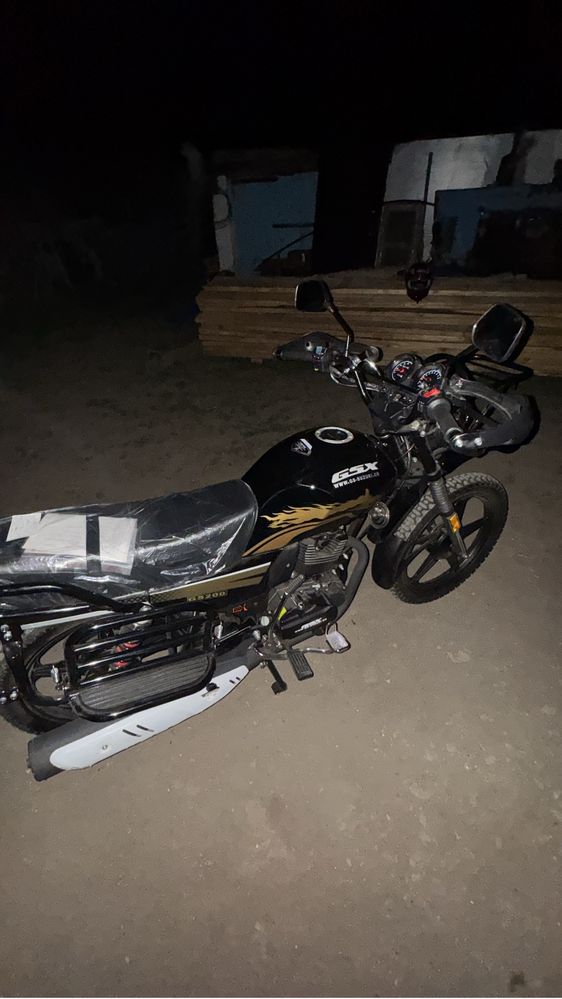 Мотоцикл gsx 200