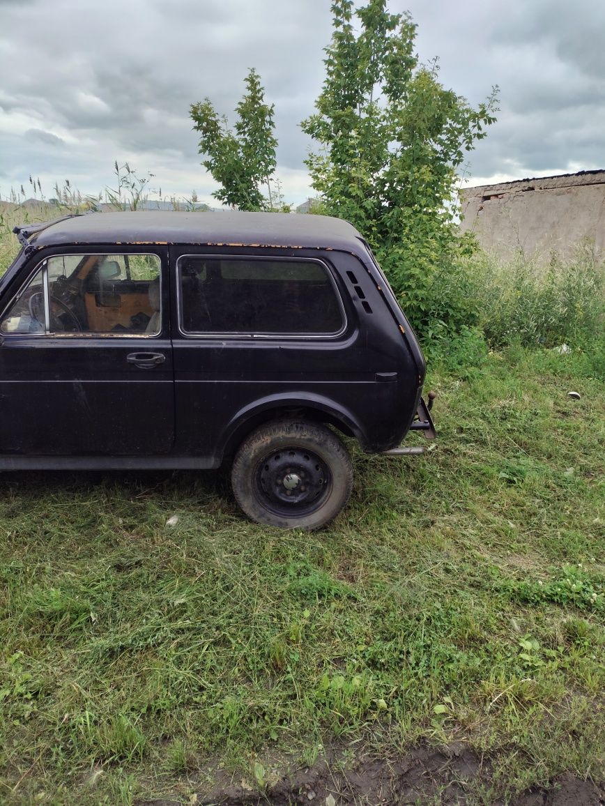 Продам ниву  на ходу
