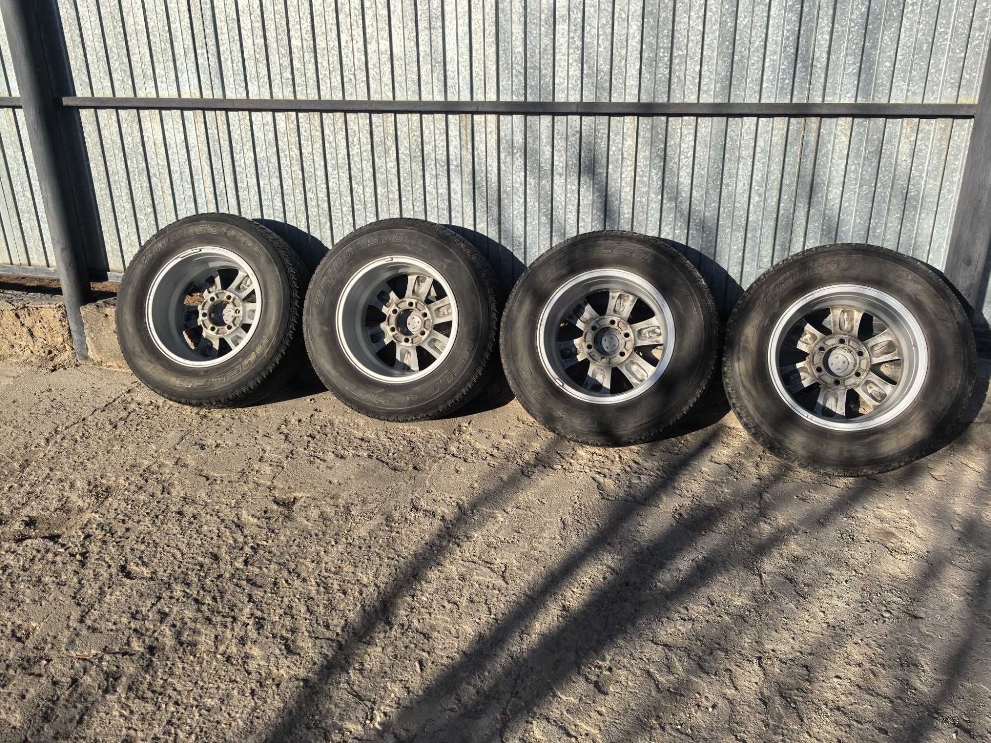 Продам колёса в сборе 265/65/17 в ОРИГИНАЛЕ