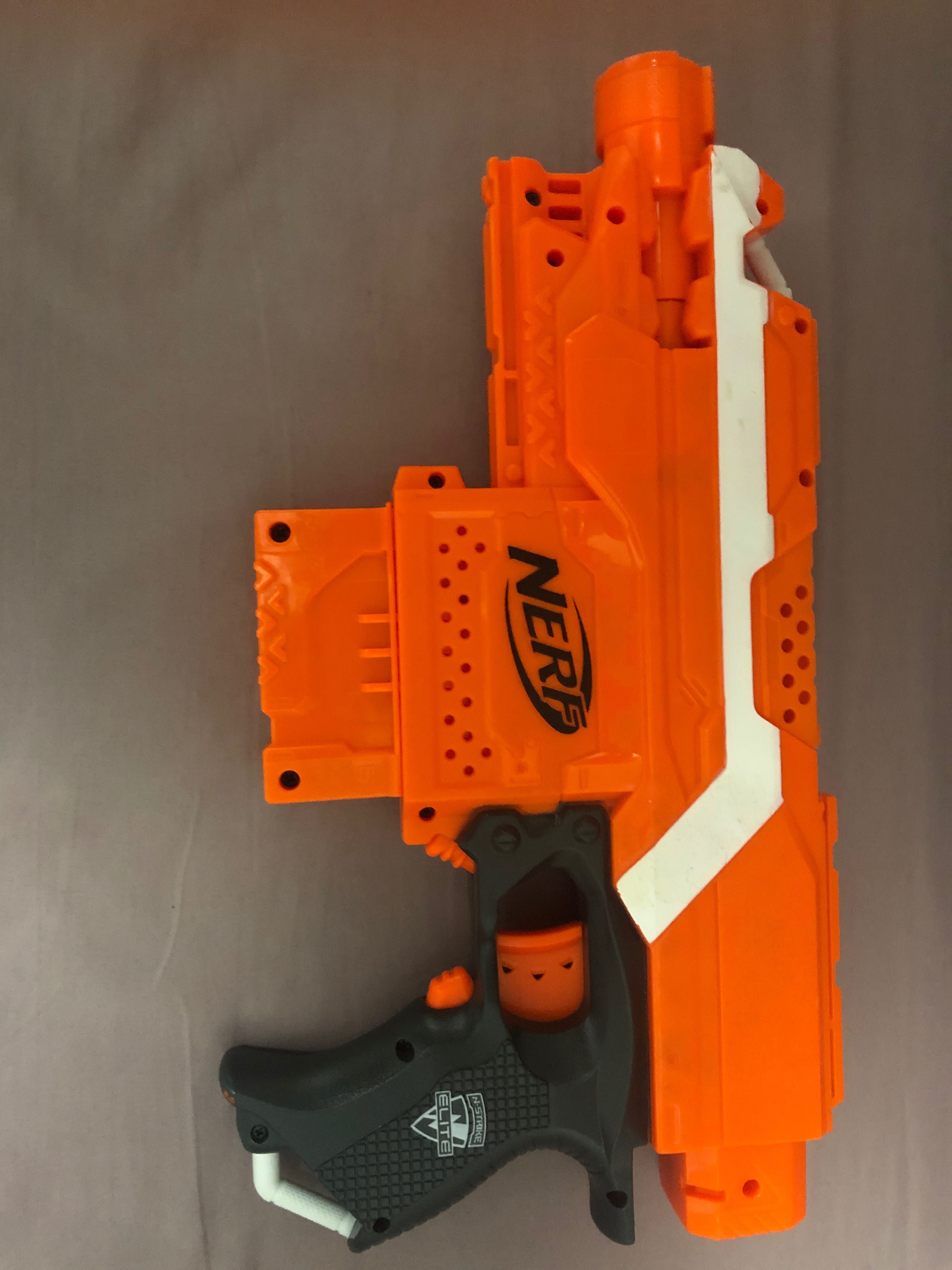 Игрушечный автомат Nerf