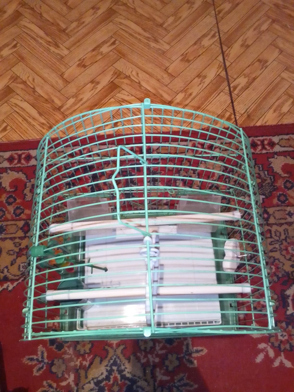 Продам клетку для попугая