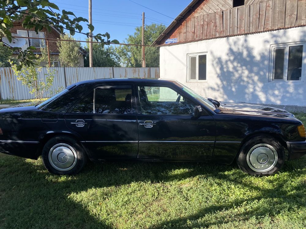 Продам Мерседес W124