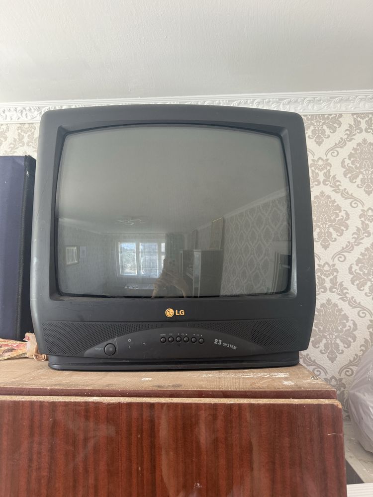 Цветной телевизор