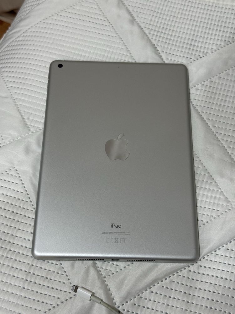 iPad 8 / 32gb / 100.000