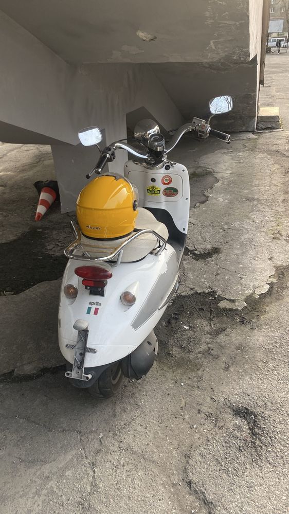 Скутер ( мопед ) Aprilia Mojito Априлия