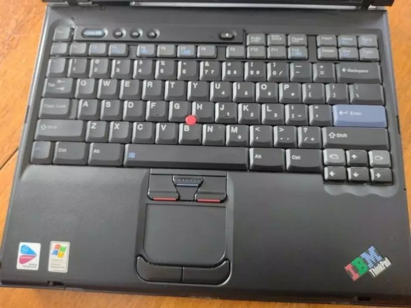 Продам ретро почти новый ноутбук IBM R52