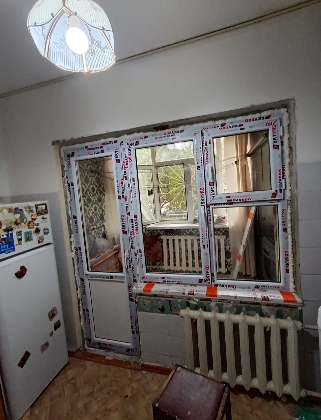 Пластиковые окна и двери, витраж балкон