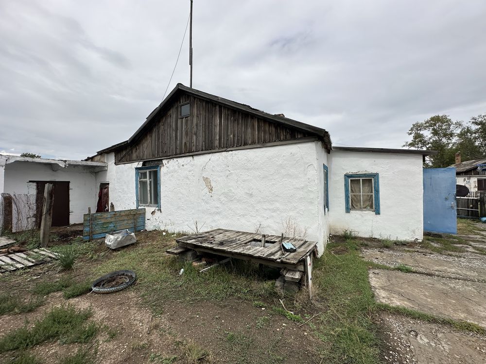 Продаю два дома