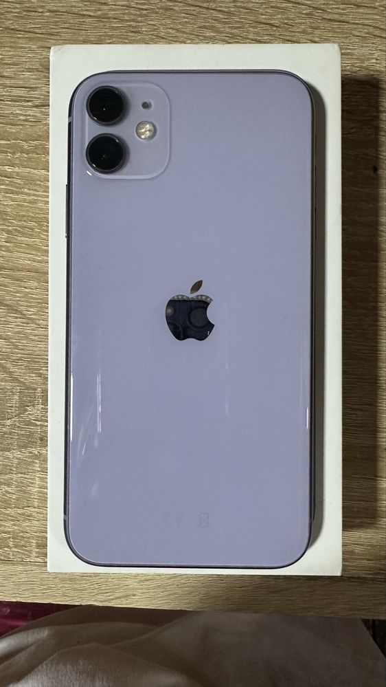 Телефон Iphone 11