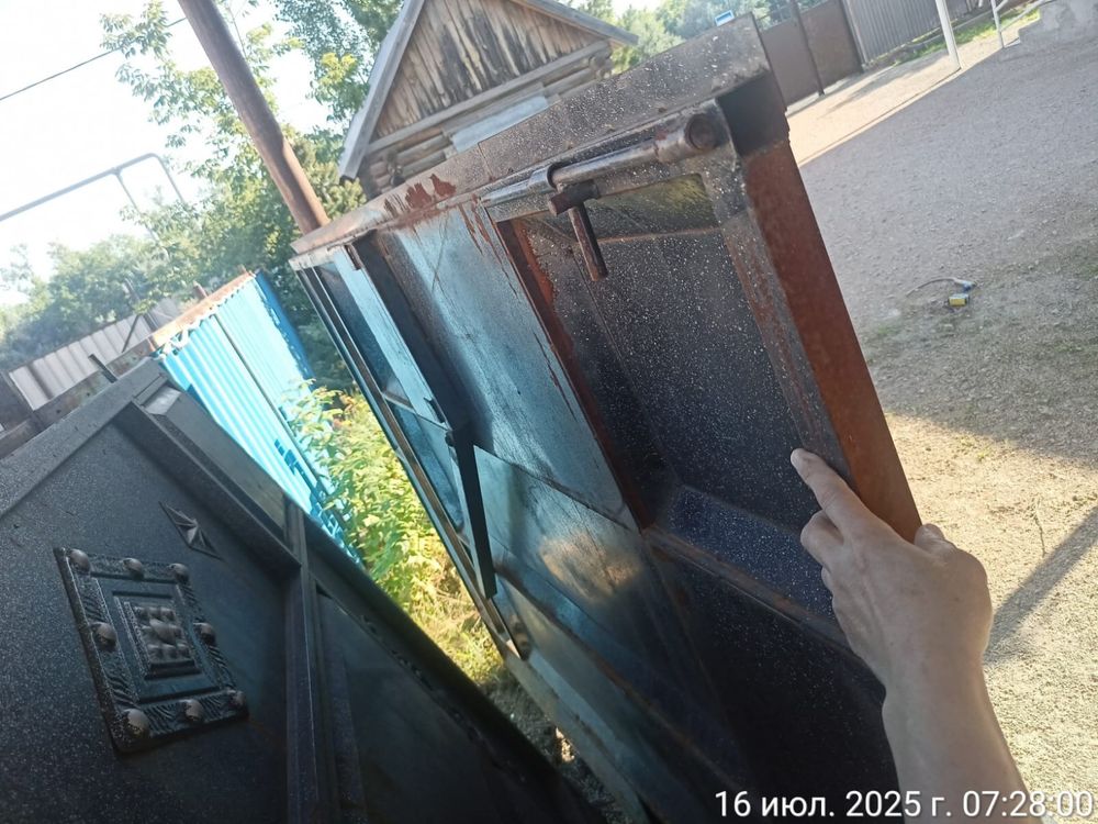 Продам ворота железные